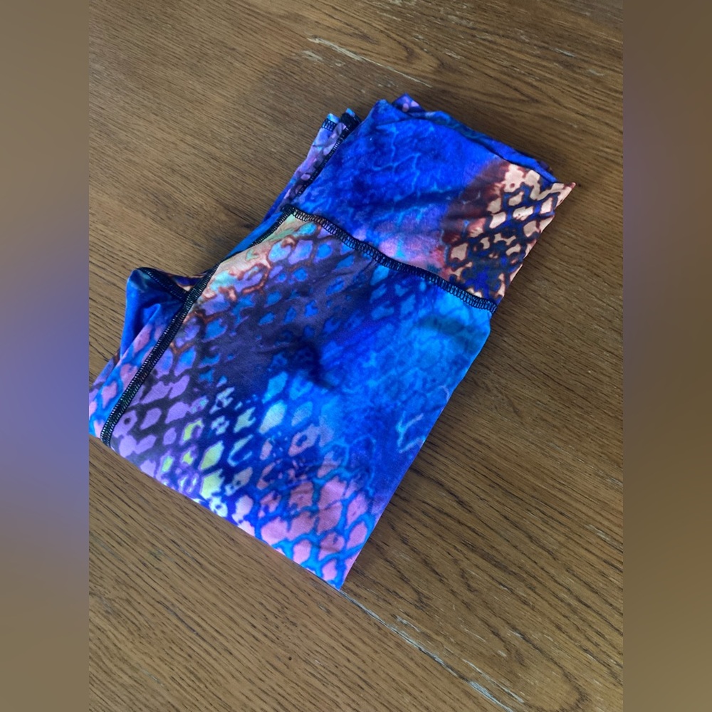 Teeki yoga capris size small
